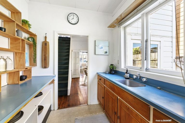 Photo of property in 15 Green Street, Newtown, Wellington, 6021