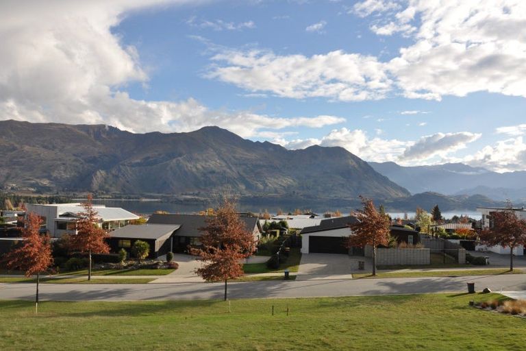 Photo of property in 54 Forest Heights, Wanaka, 9305