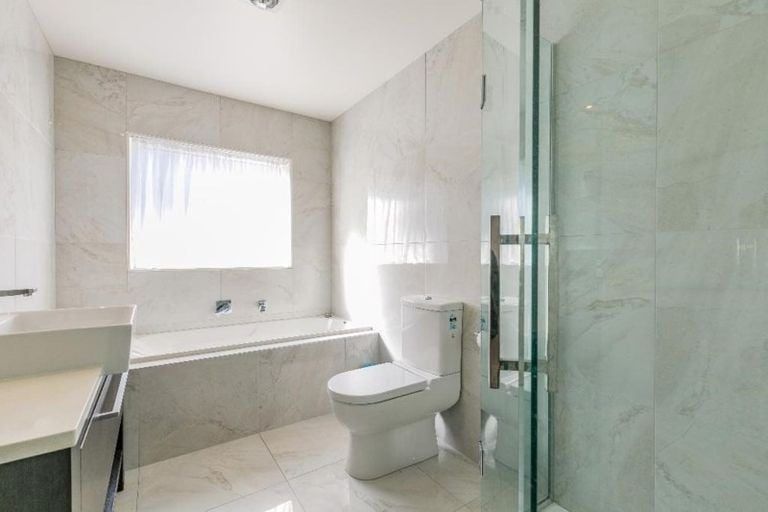 Photo of property in 54 Harrowglen Drive, Northcross, Auckland, 0630