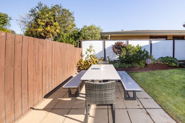 Photo of property in 6 Matthews Place, Taradale, Napier, 4112
