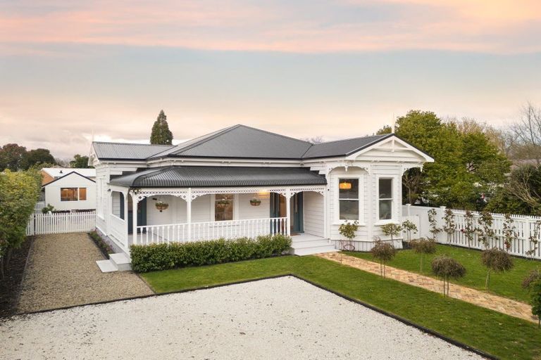 Photo of property in 114 Victoria Street, Cambridge, 3434