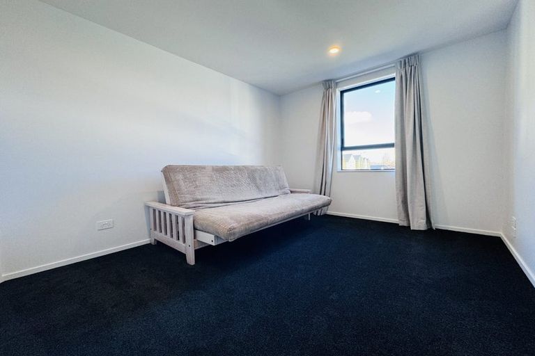 Photo of property in 5b Malaga Crescent, Harewood, 8051