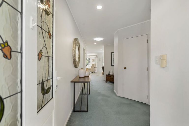 Photo of property in 10 Palmgreen Court, Stanmore Bay, Whangaparaoa, 0932