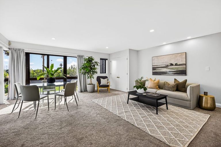 Photo of property in 44 William Bayes Place, Red Beach, 0932