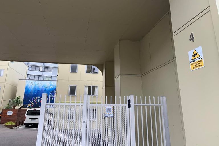 Photo of property in Basin Reserve Complex, 7/4 Sussex Street, Mount Cook, Wellington, 6021