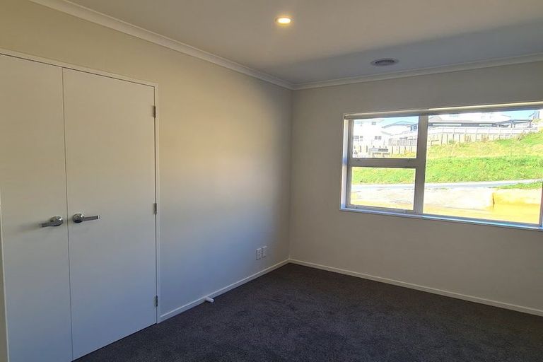 Photo of property in 11 Stockport Grove, Churton Park, Wellington, 6037