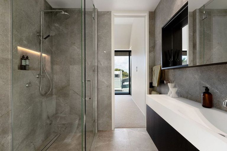 Photo of property in 30b Pitau Road, Mount Maunganui, 3116