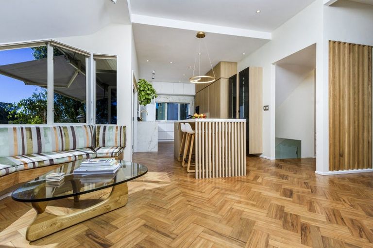 Photo of property in 1/9 The Esplanade, Castor Bay, Auckland, 0620