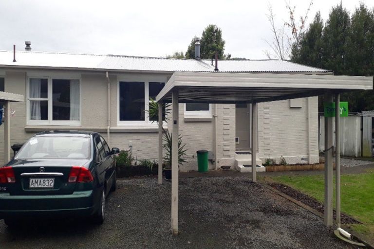 Photo of property in 2/121 Clouston Park Road, Clouston Park, Upper Hutt, 5018