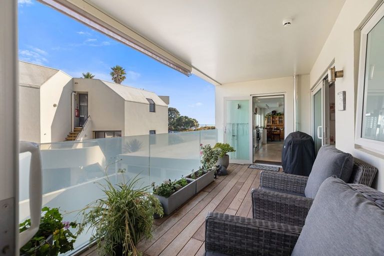 Photo of property in 154 Marine Parade, Mount Maunganui, 3116