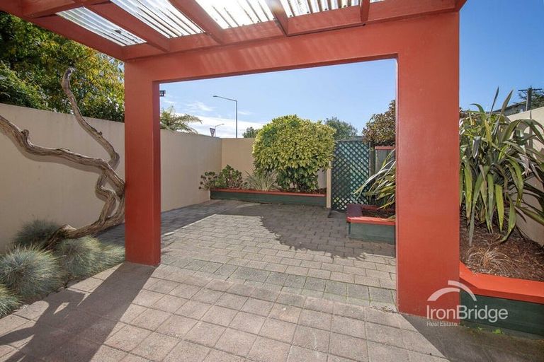 Photo of property in 42 Stanmore Road, Phillipstown, Christchurch, 8011
