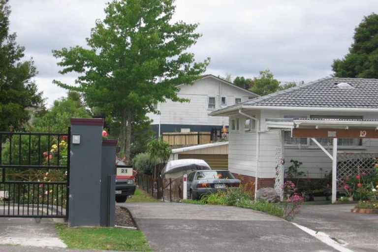 Photo of property in 21 Flaxdale Street, Birkdale, Auckland, 0626