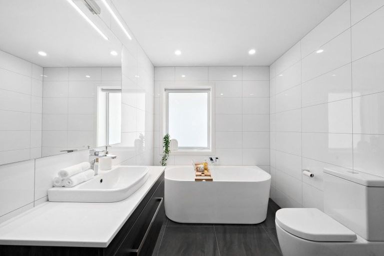 Photo of property in 74u5 Jubilee Road, Khandallah, Wellington, 6035