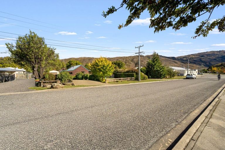 Photo of property in 5 Newcastle Street, Clyde, 9330