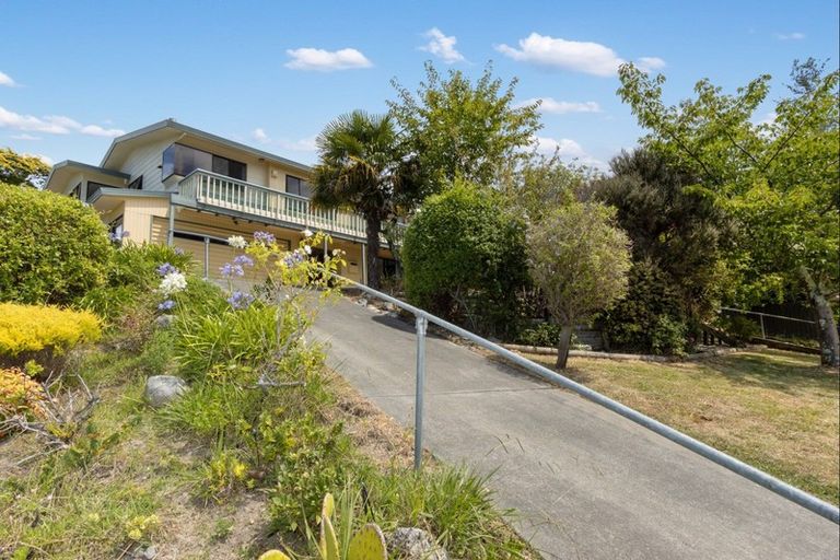 Photo of property in 16 Kokako Place, Taradale, Napier, 4112