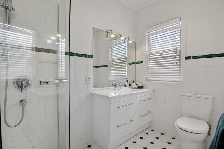 Photo of property in 5 Huia Street, Devonport, Auckland, 0624