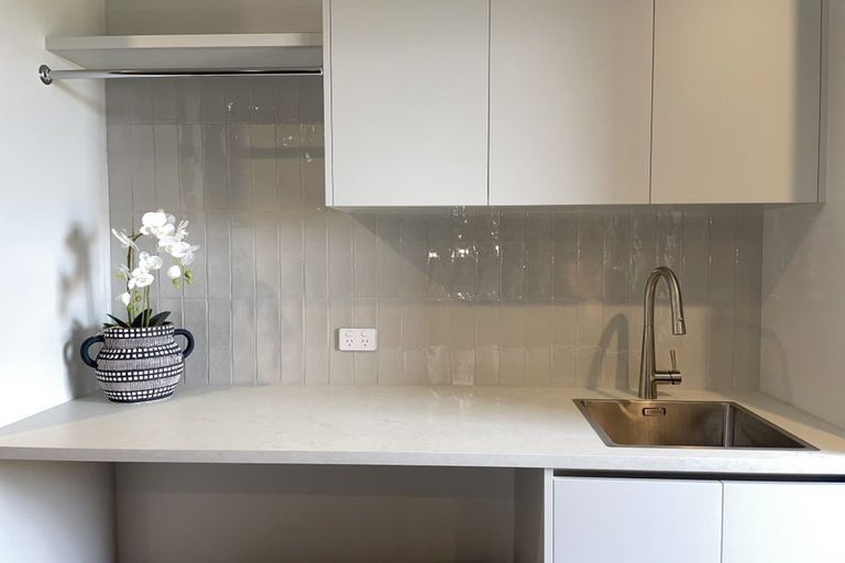 Photo of property in 92 Hugo Shaw Drive, Cambridge, 3434