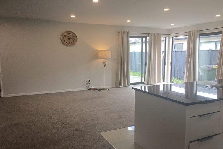 Photo of property in 18 Treestump Road, Takanini, 2112