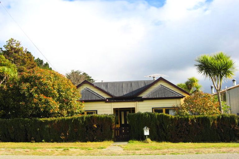 Photo of property in 33 Liverpool Street, Hampden, 9410