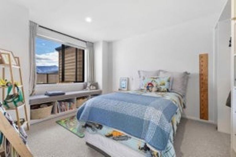 Photo of property in 52 Spur Ridge Rise, Jacks Point, 9371