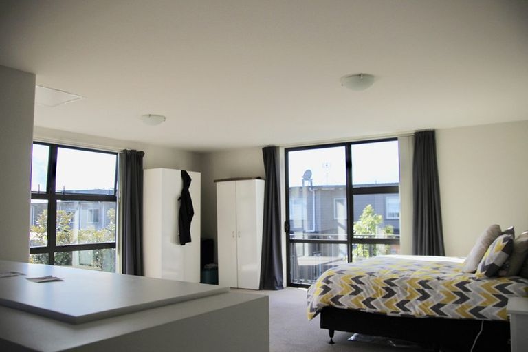 Photo of property in 8 Tiger Moth Street, Hobsonville, Auckland, 0616