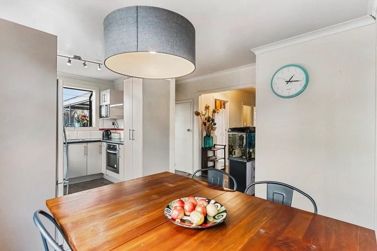 Photo of property in 28 Hooks Road, Manurewa, Auckland, 2102