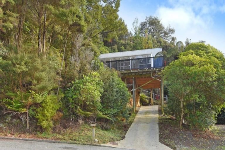 Photo of property in 24 Ngahere Street, Stokes Valley, Lower Hutt, 5019