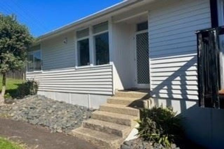 Photo of property in 27 Sunhill Road, Sunnyvale, Auckland, 0612