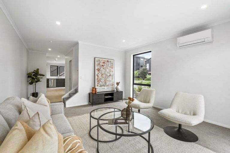 Photo of property in 6 Waka Moana Drive, Hobsonville, 0616