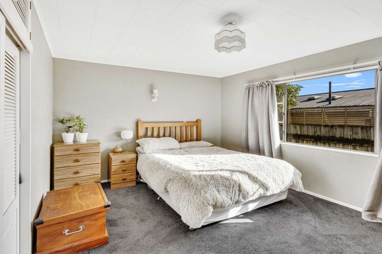 Photo of property in 1/16 Carl Avenue, Havelock North, 4130