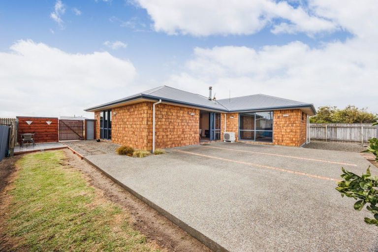Photo of property in 64 Andrews Street, Foxton Beach, Foxton, 4815