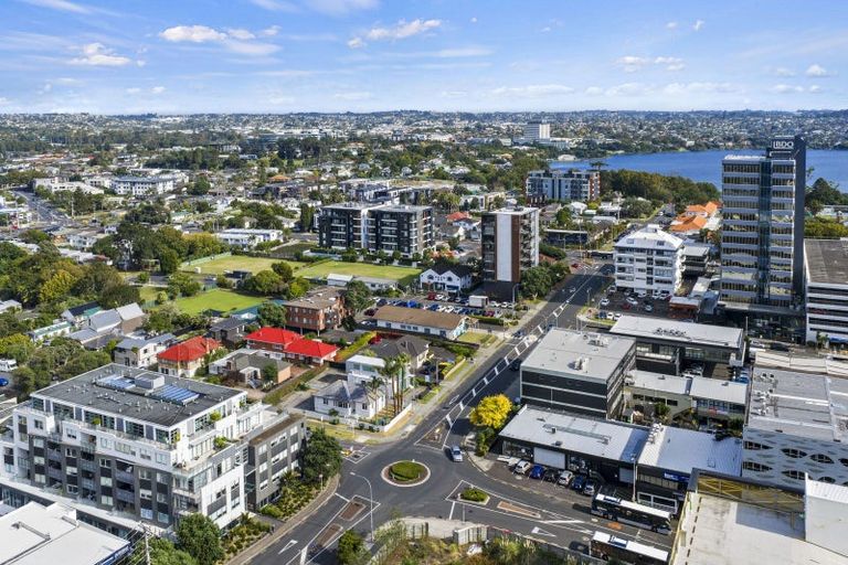 Photo of property in 19a Huron Street, Takapuna, Auckland, 0622