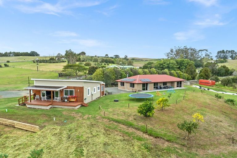 Photo of property in 6 Tavinor Road, Otaika, Whangarei, 0170