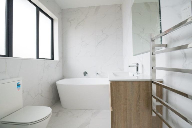 Photo of property in 42 Taikura Avenue, Red Beach, 0932