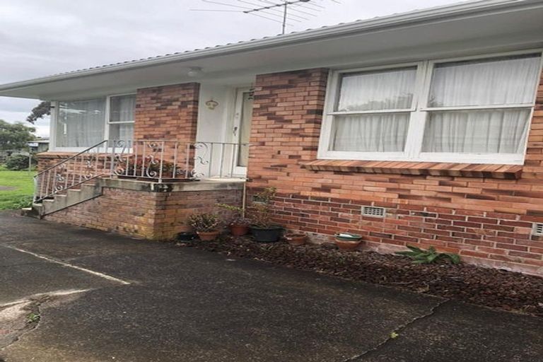 Photo of property in 1/21 Blenheim Street, Glenfield, Auckland, 0629