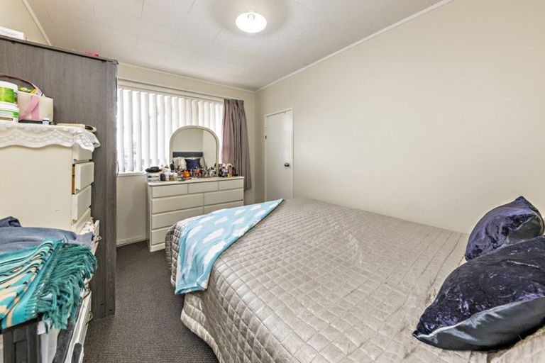 Photo of property in 1/13 Mon Desir Place, Manurewa, Auckland, 2102