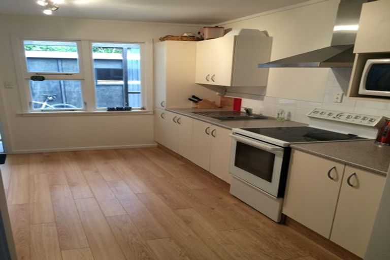 Photo of property in 2/84 Holly Road, St Albans, Christchurch, 8014