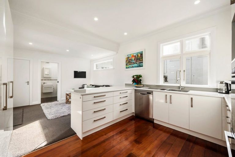 Photo of property in 6 Bentinck Avenue, Strathmore Park, Wellington, 6022