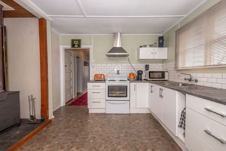 Photo of property in 66 Rintoul Street, Westport, 7825