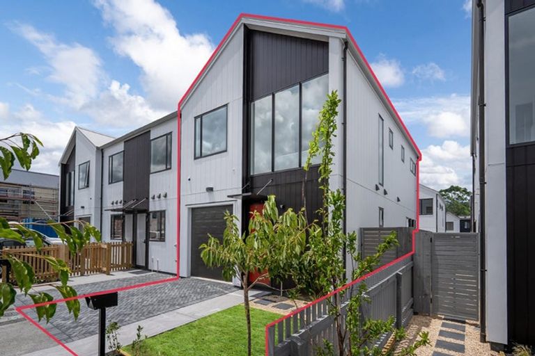 Photo of property in 9 Samuel Marsden Place, Whenuapai, 0618
