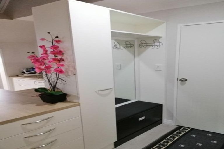 Photo of property in 76 Ferndown Avenue, Papatoetoe, Auckland, 2025