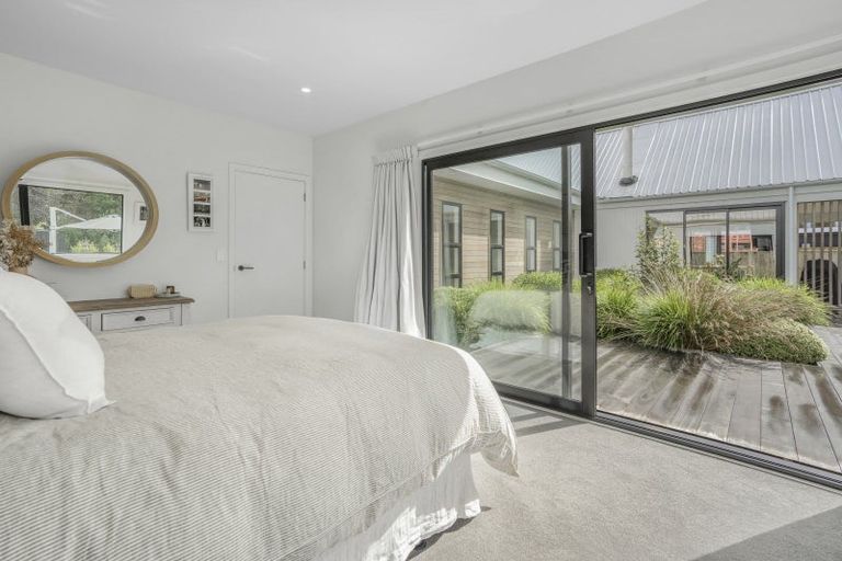 Photo of property in 5 Matai Grove, Greytown, 5712