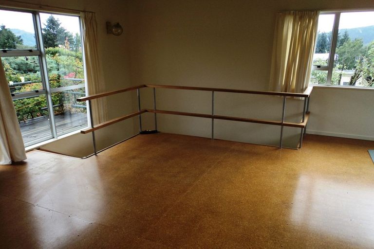 Photo of property in 57 Kennedy Crescent, Wanaka, 9305