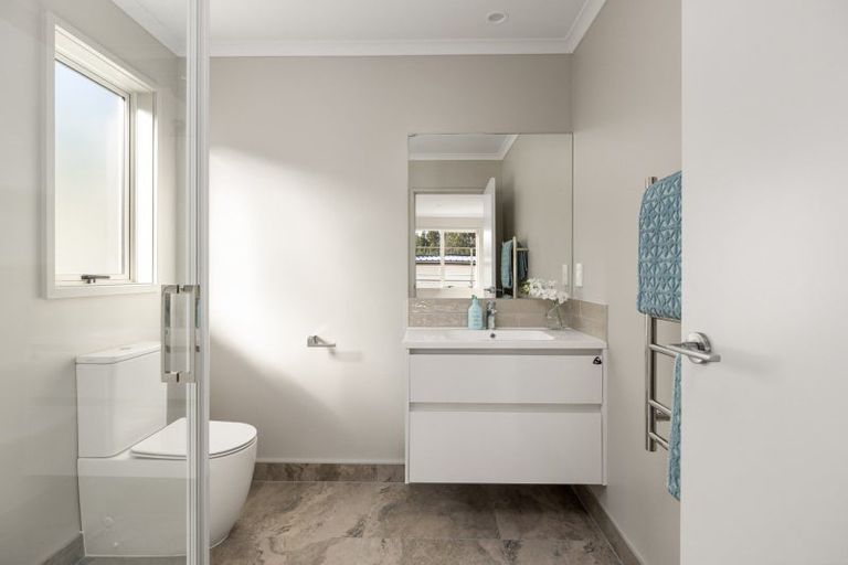 Photo of property in 307a Lakes Boulevard, Pyes Pa, Tauranga, 3112