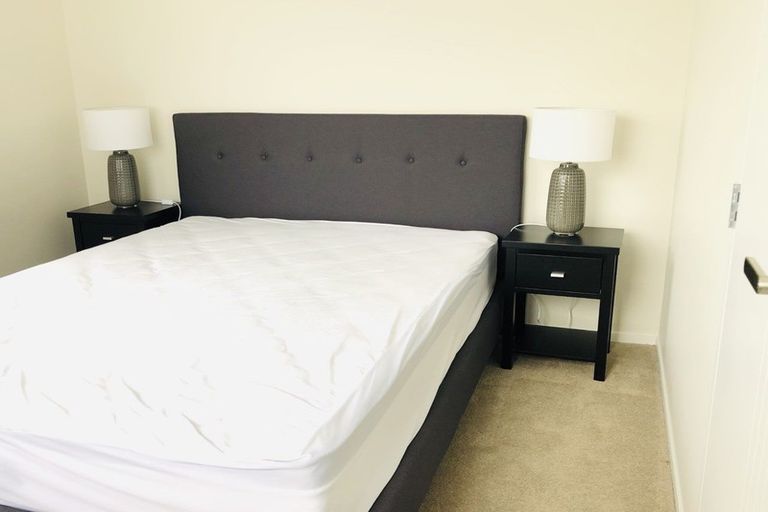 Photo of property in 30 Drumbuoy Drive, Flat Bush, Auckland, 2019