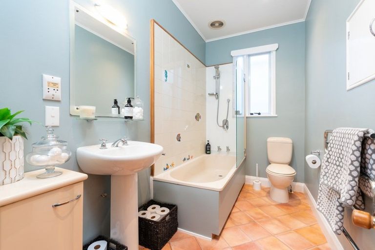 Photo of property in 10 Howard Street, Mount Cook, Wellington, 6021