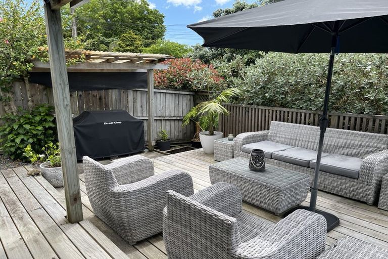 Photo of property in 13 Rata Road, Stanmore Bay, Whangaparaoa, 0932