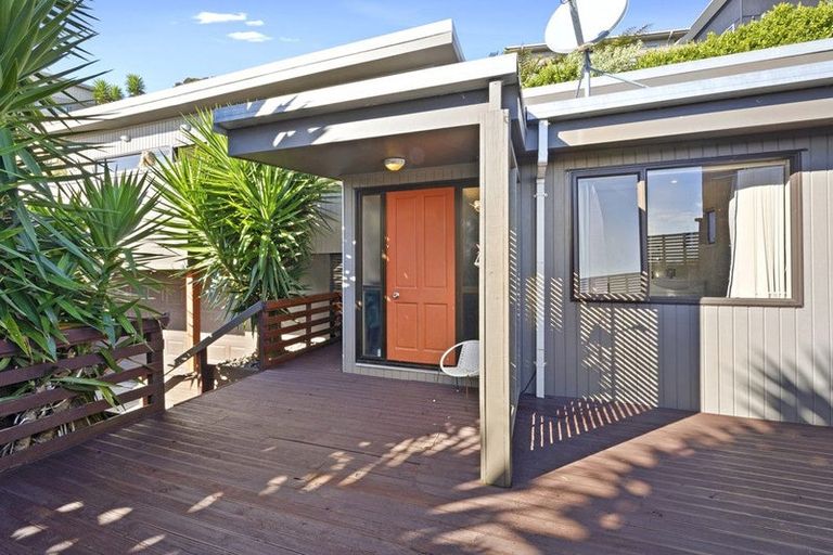 Photo of property in 12 Lavender Close, Spotswood, New Plymouth, 4310