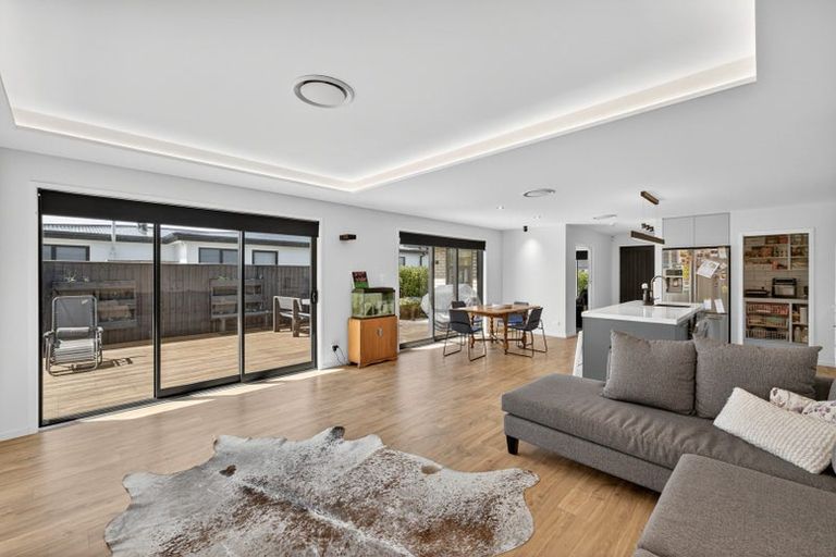 Photo of property in 11 Whitburn Avenue, Halswell, Christchurch, 8025