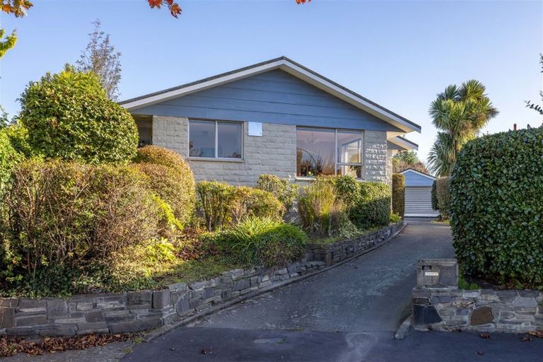 Photo of property in 38 Highland Place, Avonhead, Christchurch, 8042